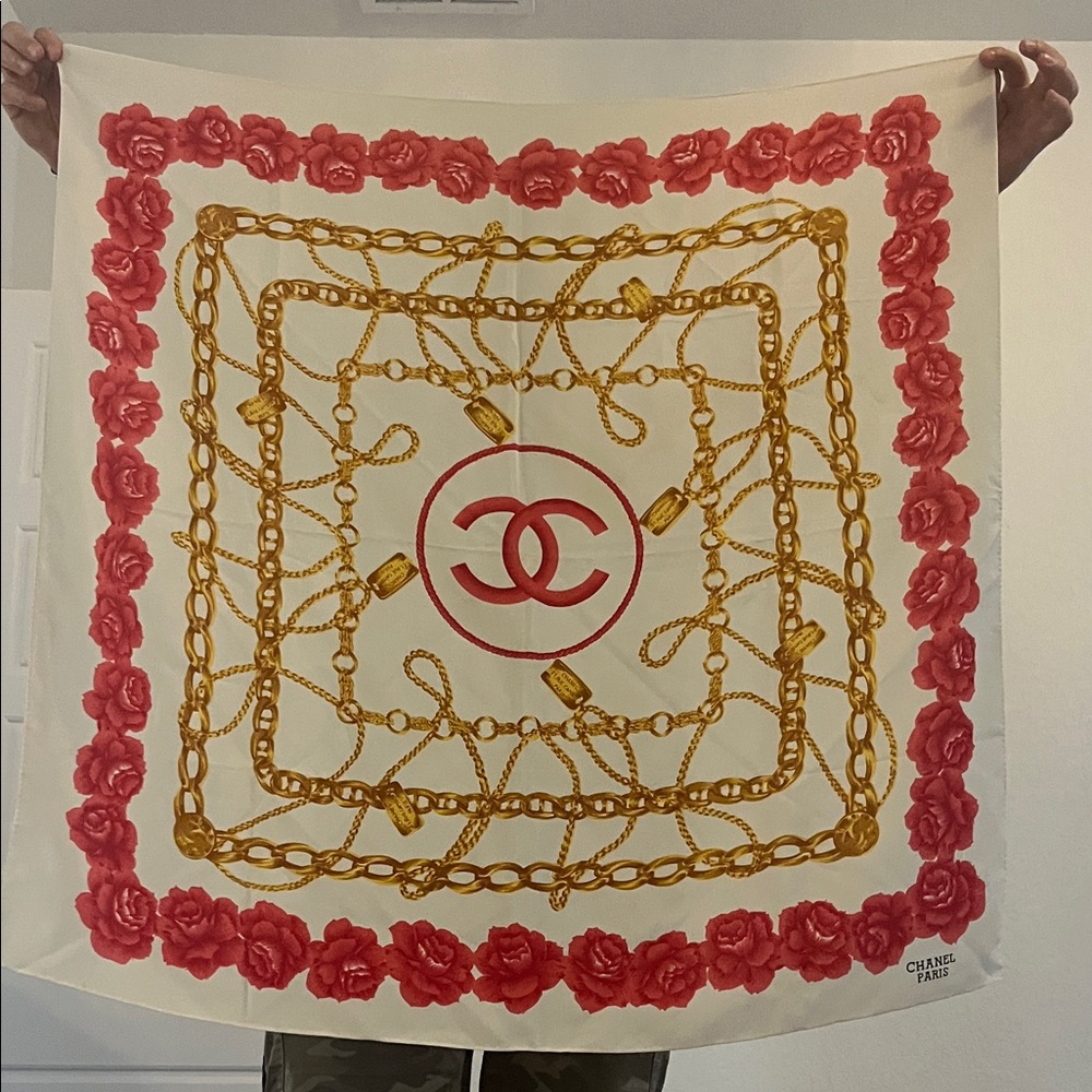 CHANEL Cream Scarf with Red and Gold Chain Motif